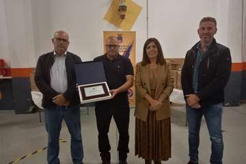 La alcaldesa de Telde comparte un encuentro navideño con Protección Civil y pone en valor sus 37 años de servicio/TA.